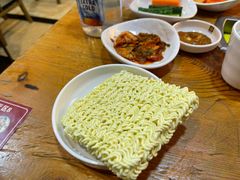 辛拉面-喇喇排骨火锅·传统韩式脊骨汤(望京西园总店)