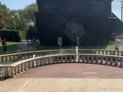 -金山农民画村-枫泾波兰倒置屋