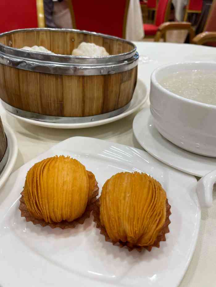 凤凰楼(华强店)-"喜欢这家店的早茶,环境还可以,但是味道还.