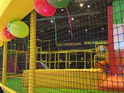 -蹦蹦跳跳(新奥购物中心店)