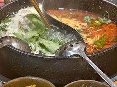 -苗阿哥酸汤牛肉火锅(体育场店)
