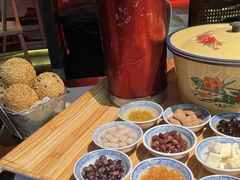 -新哥老官·畅吃123·美蛙世界(苏宁广场店)