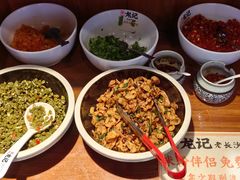 -湘人龙记老长沙米粉(鸟巢店)