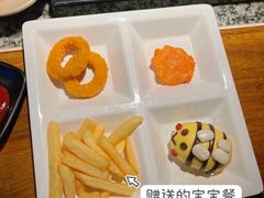 -老牌坊云南鱼豆花火锅(哈西万达店)