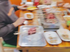 -哈尔滨小酒馆·鲜肉现穿自助烧烤(康新花园店)