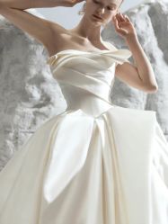 -LOVE SHINE婚纱·红鼎庄龙凤褂·妈妈装定制