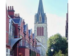 -钟书阁(松江泰晤士小镇店)