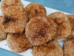 现烤芝麻火烧-人和居(丰葆路店)