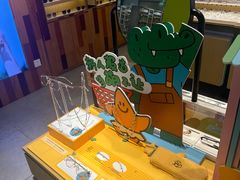 -LOOK眼镜·蔡司依视路配镜(宝山万达店)