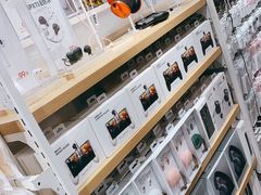 -名创优品(机场路百信广场店)