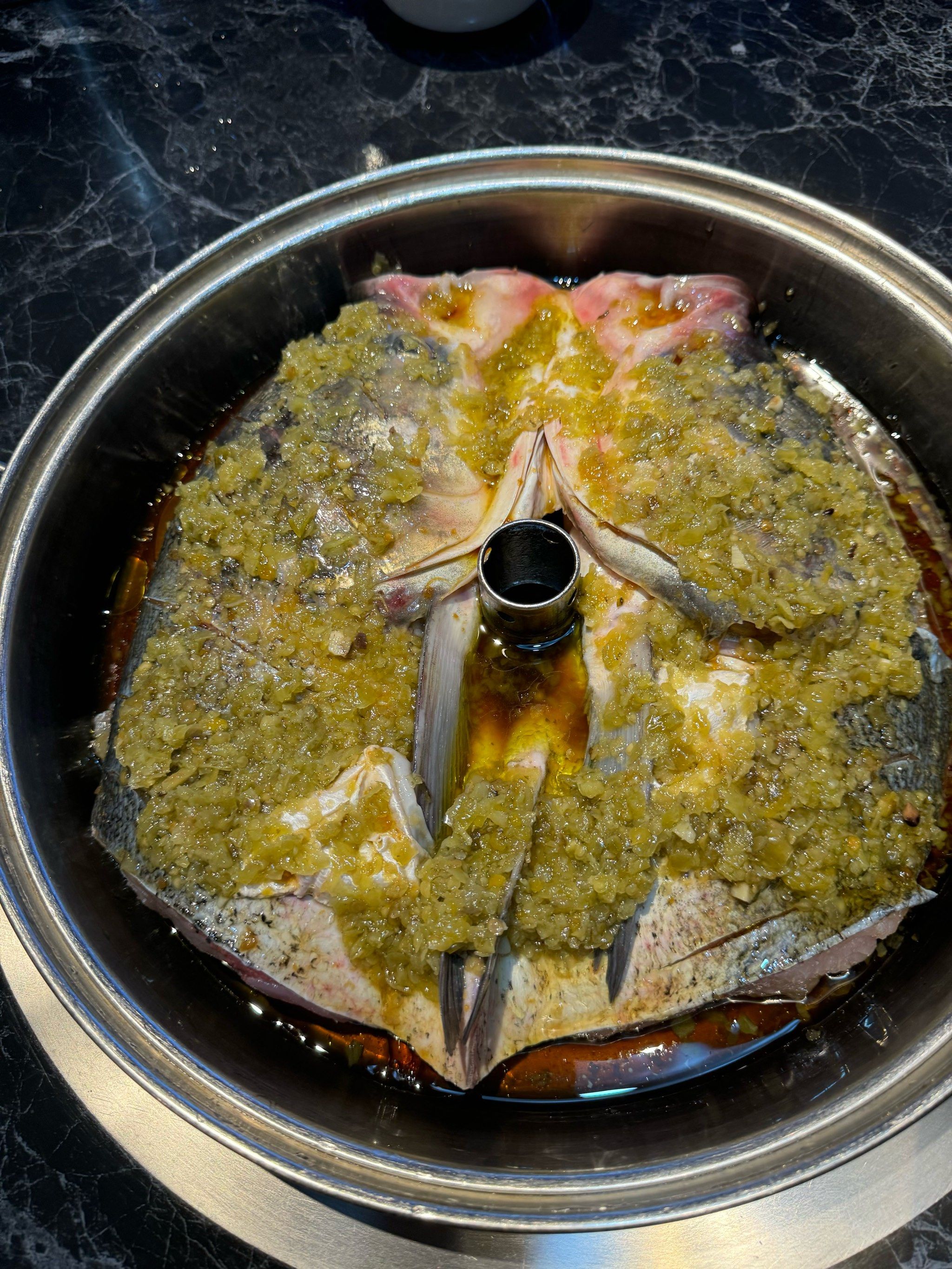「苗族山寨鱼头王(新安路店)」上菜速度快
