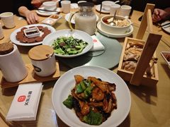 -关东小磨东北菜(上海长风大悦城店)