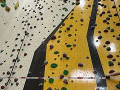 -问山MountQuest攀岩馆