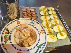 -张牌牌·东北烤肉小吃市集(金楠天街店)