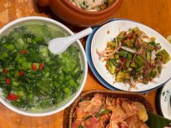 -老滇山寨•云南特色菜•地方菜•民族风情歌舞表演(金碧店)