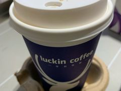 -瑞幸咖啡(临海市银泰城店)