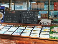 -宝燕海货工场(长江国际店)