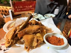 -头上红煨盐鸡乡村食府