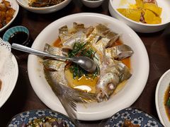 鸡油花雕蒸白水鱼-熠盛·本帮菜Bistro(永嘉路店)