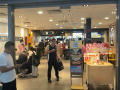 -麦当劳(上海虹桥站30B检票口楼上)