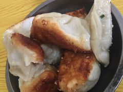 -黄阿姨锅贴大王(万航渡路店)