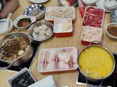 -杨老板·海鲜集市火锅·鲜切牛肉(中防万宝店)