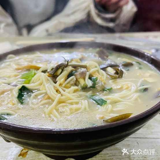 龙旗砂锅面