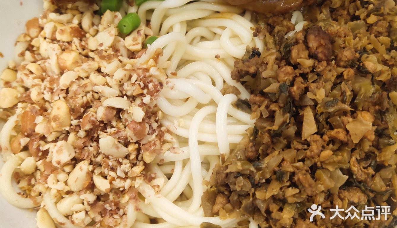 一碗炸酱一碗魂🍜