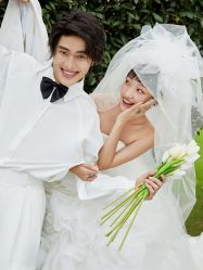 点击看大图 -至臻微拉婚纱摄影