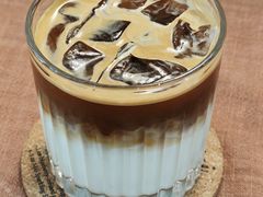 -六区宿舍咖啡店