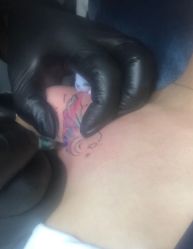 -猛子刺青纹身店