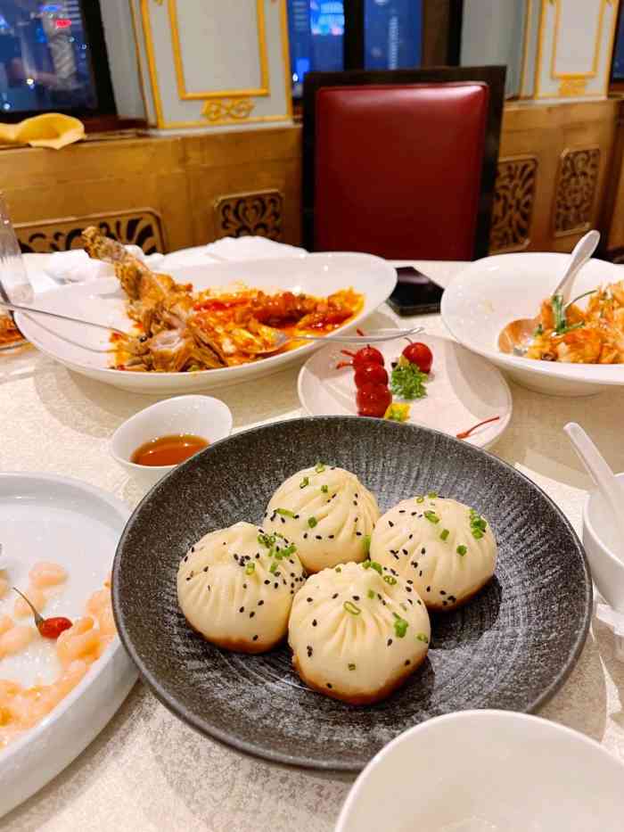 和平饭店龙凤厅-"昨天去了9楼的九霄厅终于开了记洋荤了.