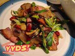 乡村老腊肉-渝信川菜 · 川味家常菜(长安店)