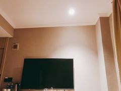 -怡莱酒店(上海大学店)