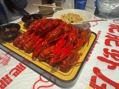 -肥肥虾庄·金牌油焖大虾(汉街SKP店)