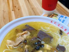 -文山荷鲜居(翠湖店)