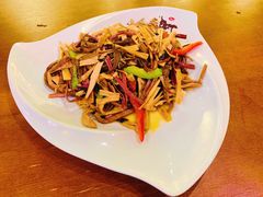-小厨子私房菜·云南美食店