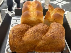 -HOT CRUSH趁热集合·现烤面包(环球港店)