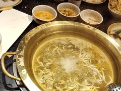 -顶顶汤火牛排火锅·经典铜锅涮肉