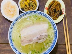 枫镇大肉面肉13面17-同得兴 Since·1995 传统苏式面馆(嘉馀坊店)