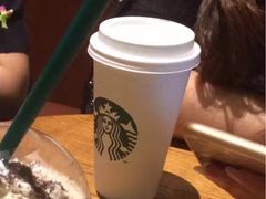 -星巴克(珠海摩尔百货店)