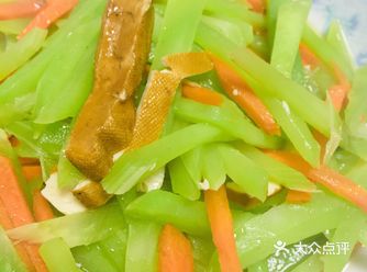 日常菜，一日三餐按时。没有豪餐，只有普通菜。窝笋炒豆