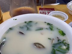 -鹏城人家海鲜酒家·23年老字号(较场尾店)