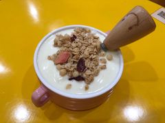 水果麦片酸奶-嗨皮儿·现蒸面皮(抄纸巷店)
