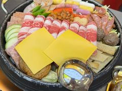 -豚妈妈汤饭·部队锅(南京东路店)