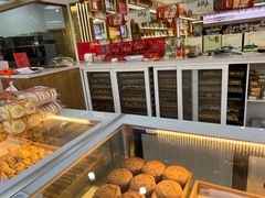 面包甜点陈列柜-采芝斋(延安路店)