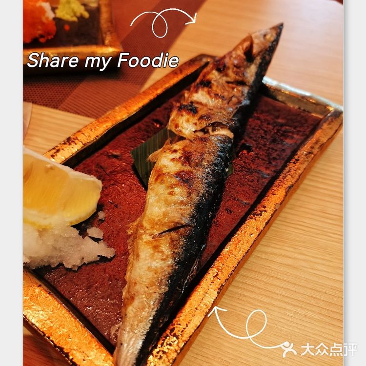 工作日的午餐也满座