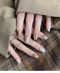 -悦指间美甲美睫