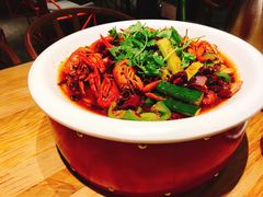 -龙巢盱眙龙虾·牛蛙·烧烤宵夜(八卦岭店)