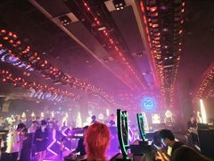 -赛博LIVE SHOW酒吧